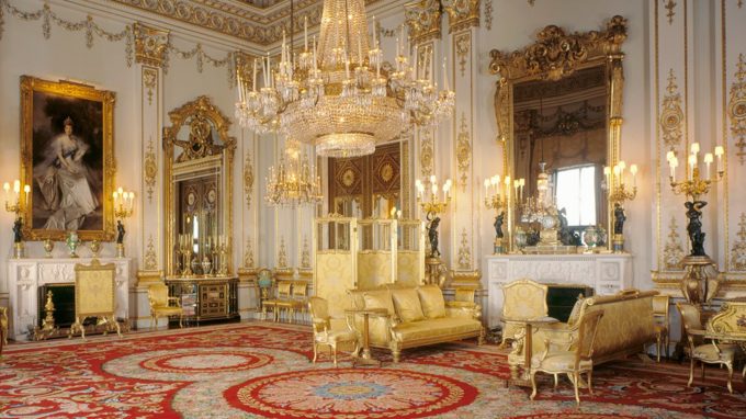 夏のイギリス観光ではバッキンガム宮殿の内部見学を チケット購入方法と時期など徹底紹介 Tamipote